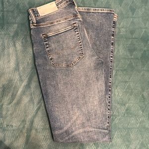 New w’ tags  American Eagle Airlfex Slim Jeans 30” x 36”